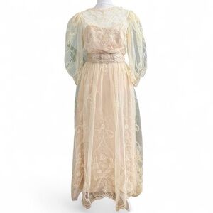 Vintage Elegant Cream Lace Dress